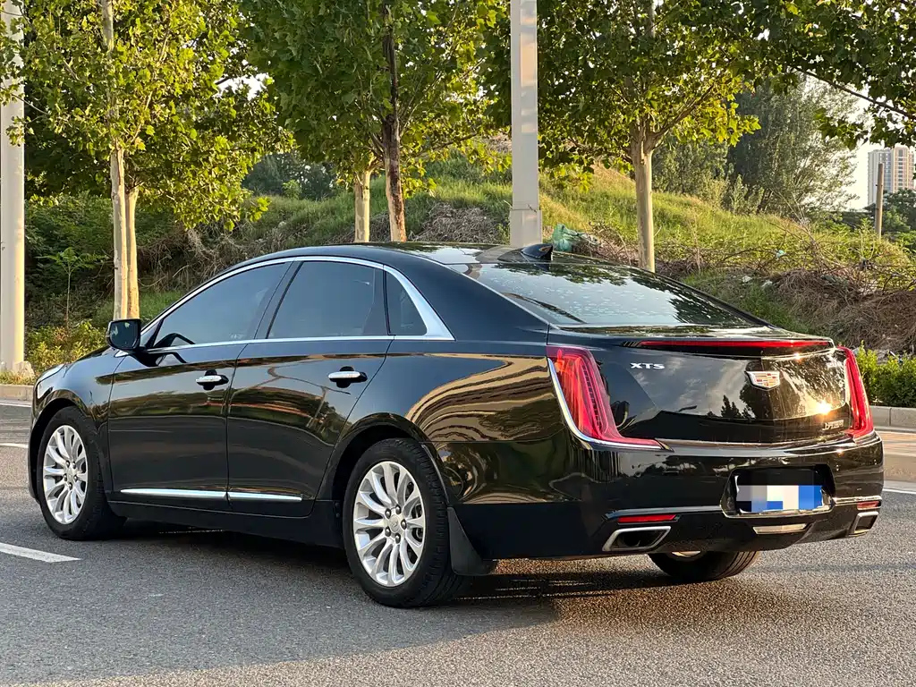CADILLAC XTS 2018