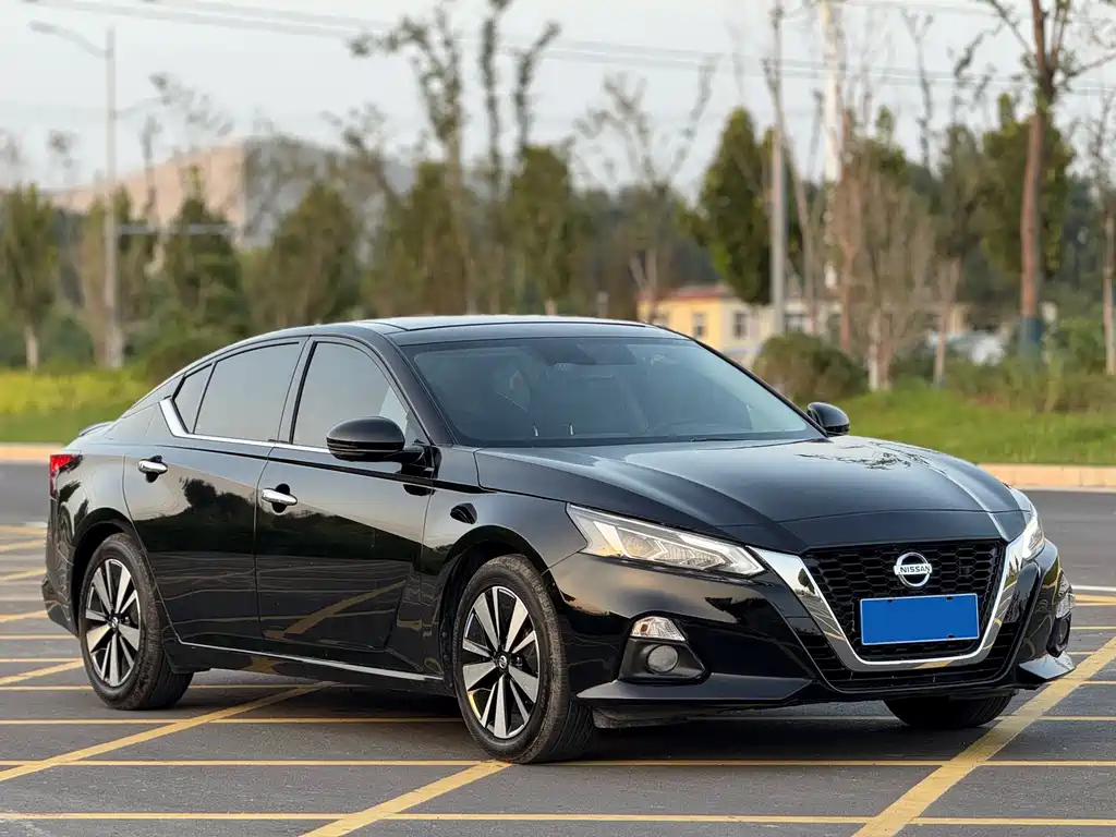 NISSAN TEANA 2022