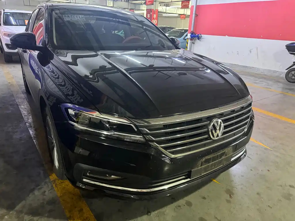 VOLKSWAGEN LAVIDA 2020