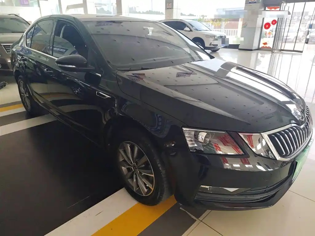 SKODA OCTAVIA 2019