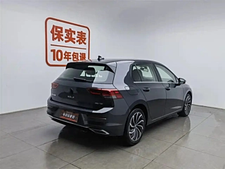 VOLKSWAGEN GOLF 2022