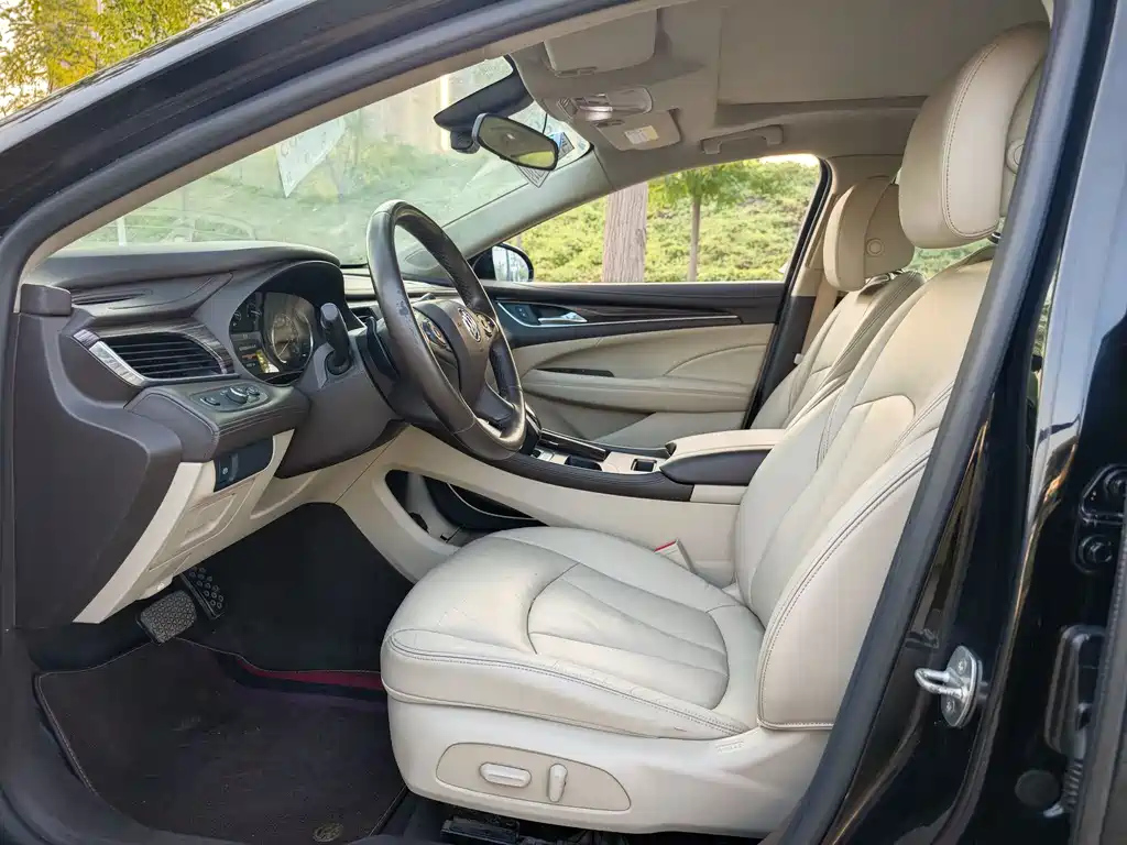BUICK LACROSSE 2017