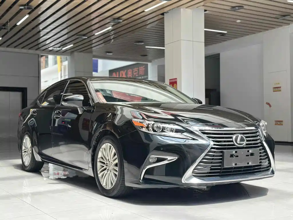 LEXUS ES 2017