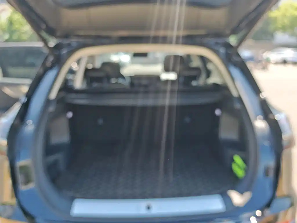 HONGQI HS5 2023