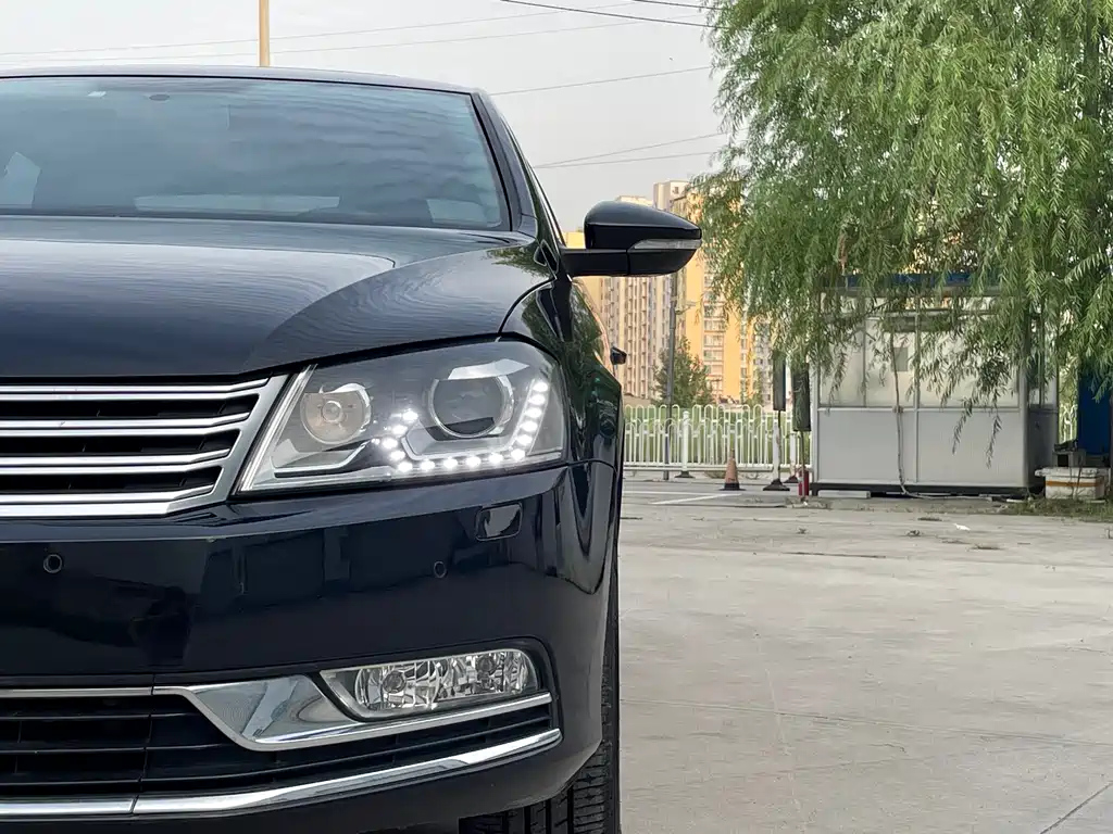VOLKSWAGEN MAGOTAN 2015