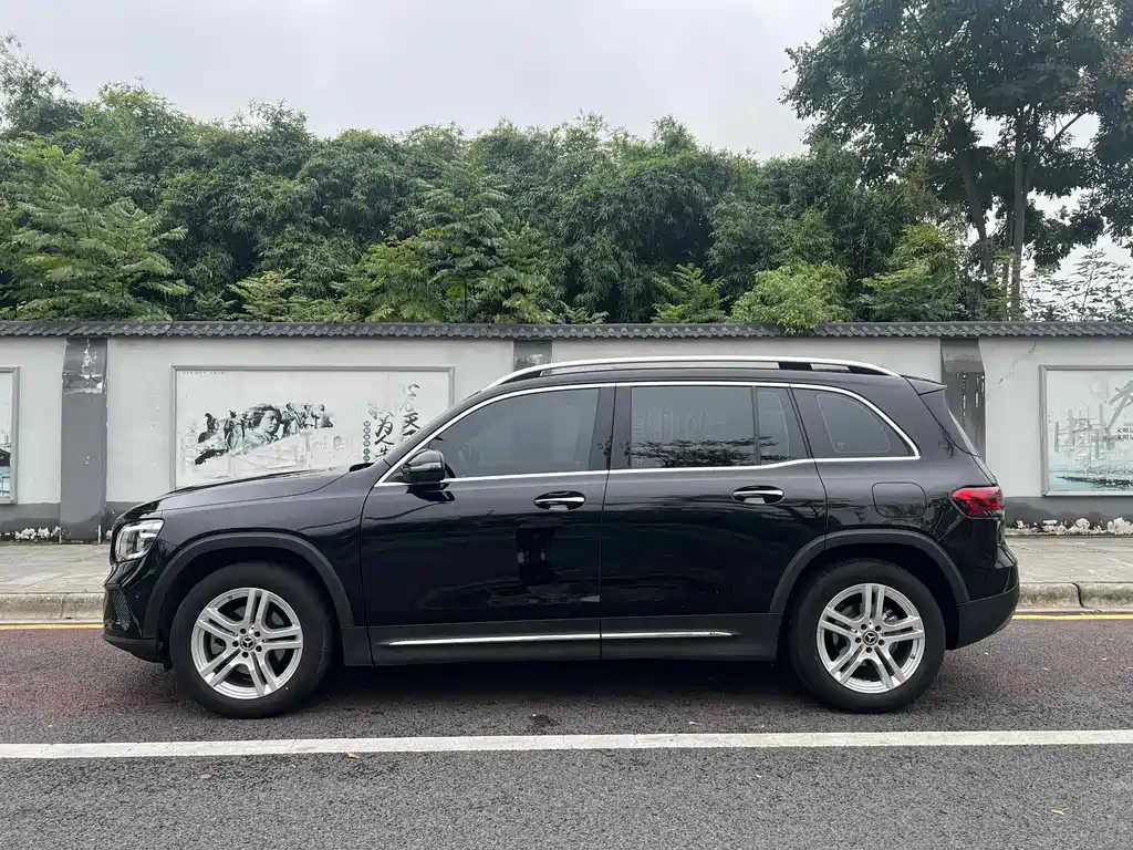 MERCEDES BENZ GLB 2022