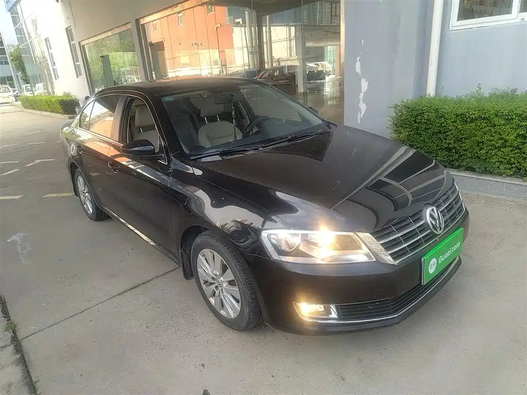 VOLKSWAGEN LAVIDA 2013