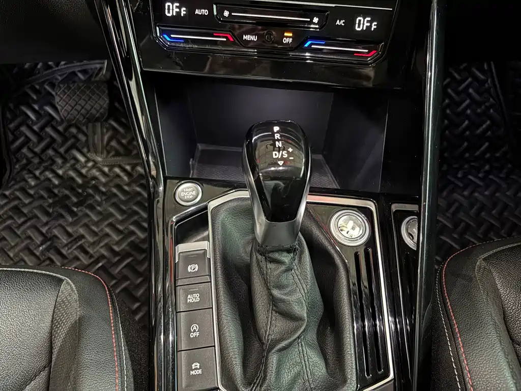 VOLKSWAGEN TAYRON 2020