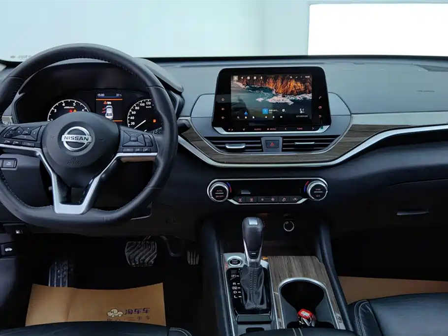 NISSAN TEANA 2021