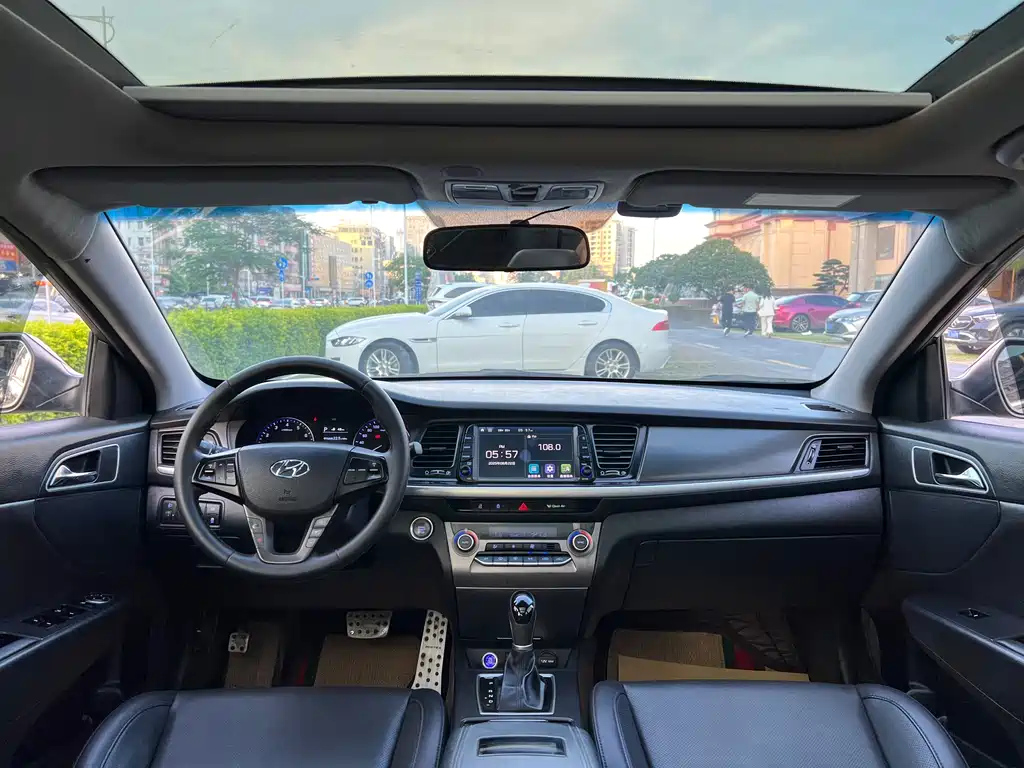 HYUNDAI MISTRA 2017