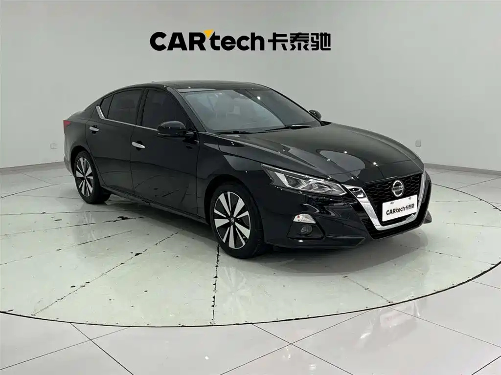 NISSAN TEANA 2022