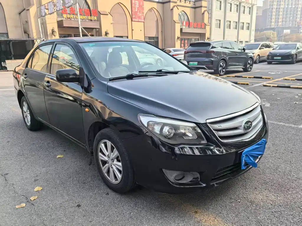 BYD L3 2012