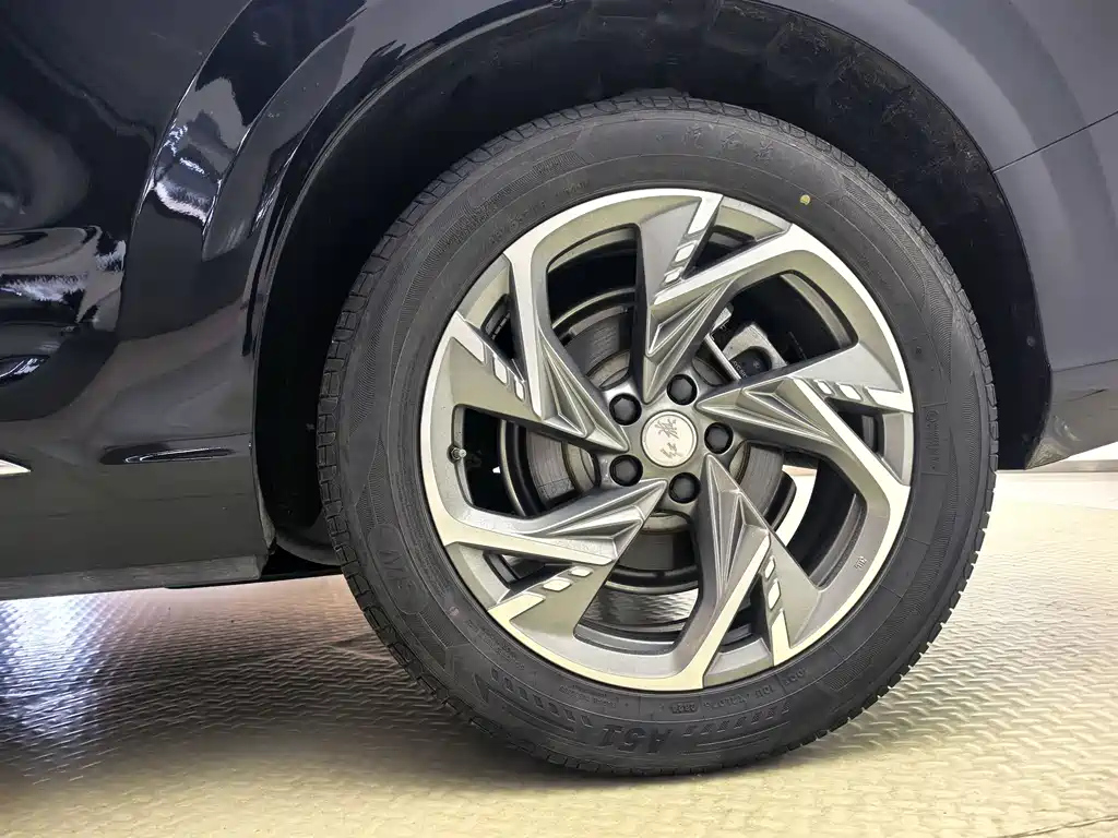 HONGQI HS3 PHEV 2024