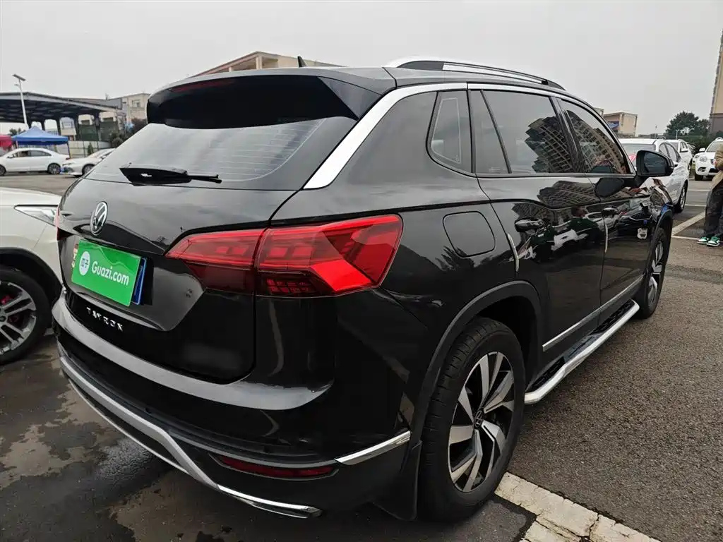 VOLKSWAGEN TAYRON 2022