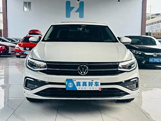 VOLKSWAGEN BORA  2023
