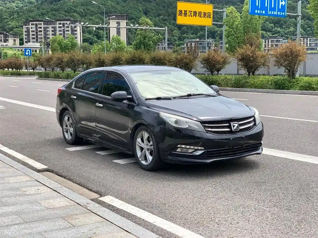 ZOTYE Z500 2015