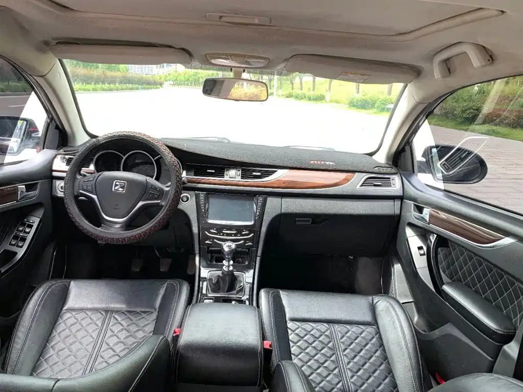 ZOTYE Z500 2015