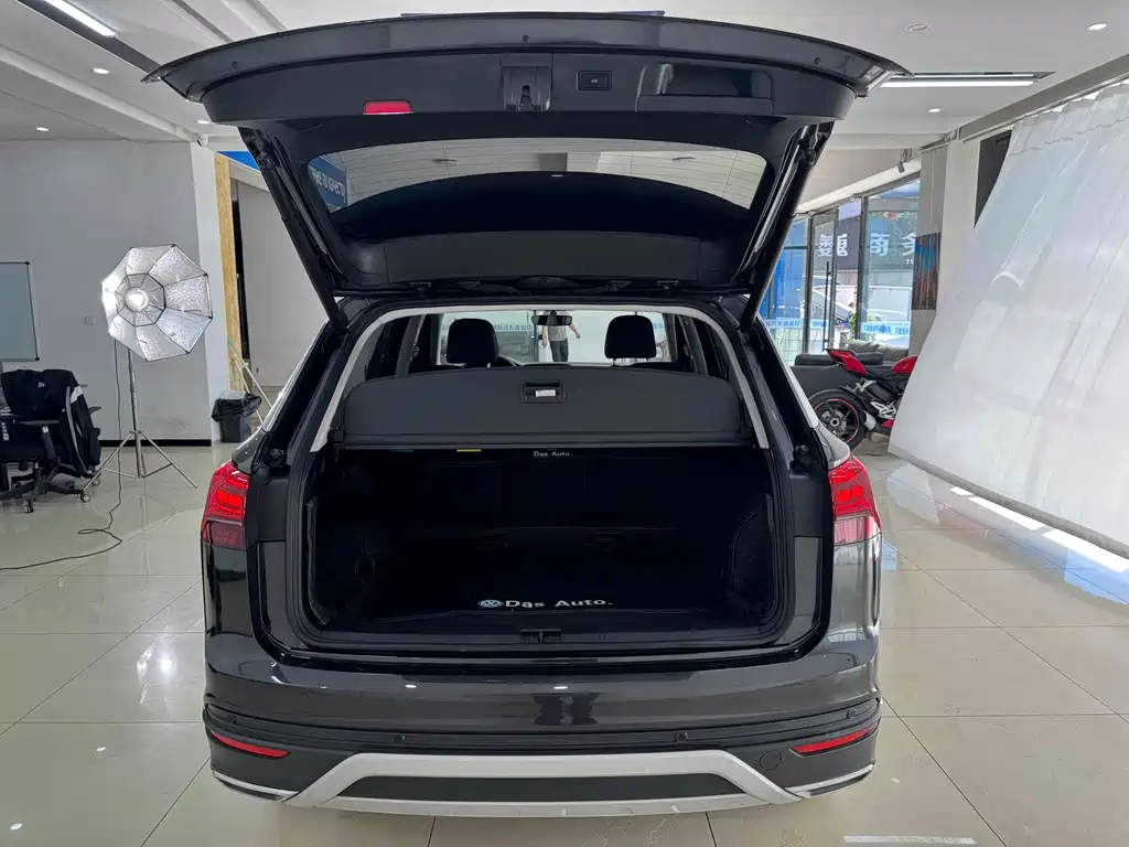 VOLKSWAGEN TAYRON 2021