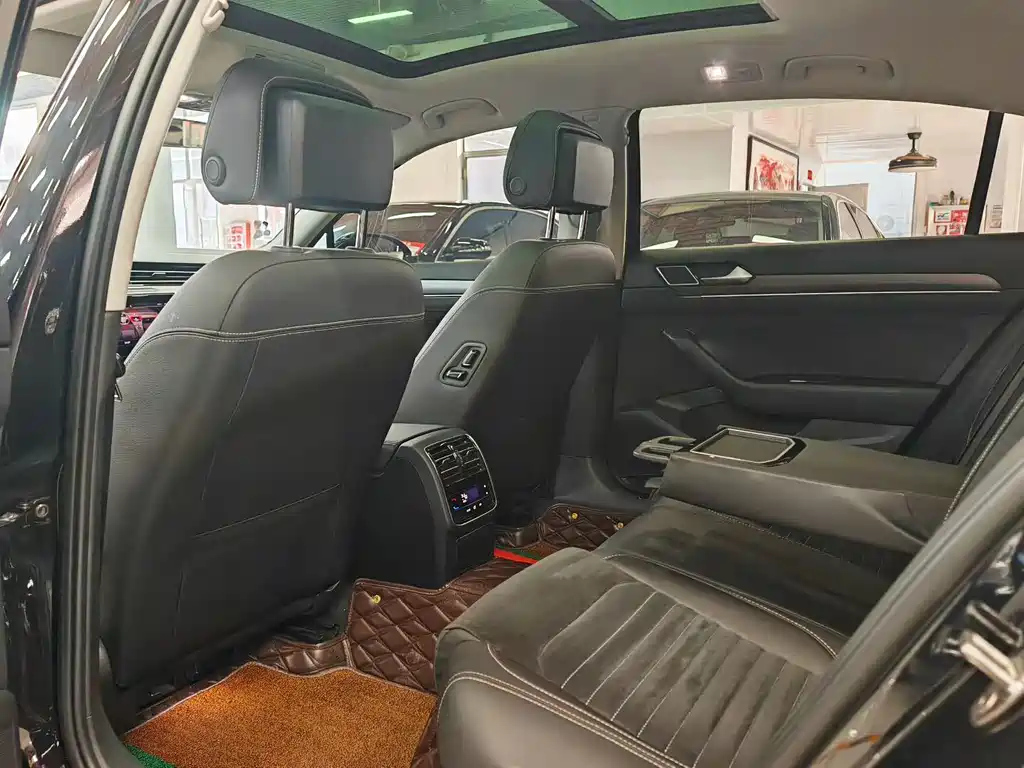 VOLKSWAGEN MAGOTAN 2020