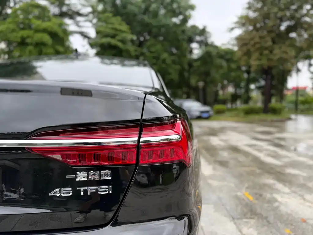 AUDI A6L 2019