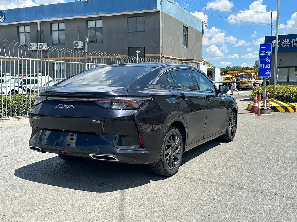 DONGFENG AEOLUS 2021
