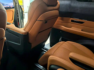 LEVC L380 2024 YEAR 140 6 SEATS 4WD ULTRA 2024