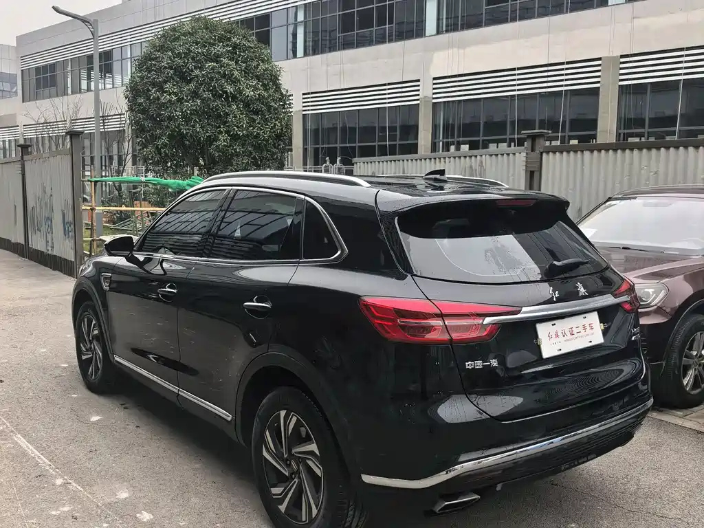 HONGQI HS5 2021
