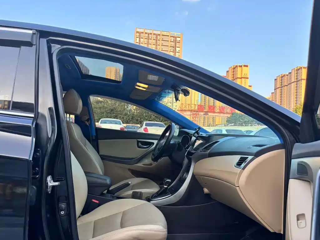 HYUNDAI ELANTRA 2013