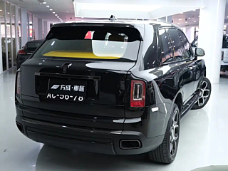 ROLLS ROYCE CULLINAN  2024 YEAR  SEATS EDITION 2024