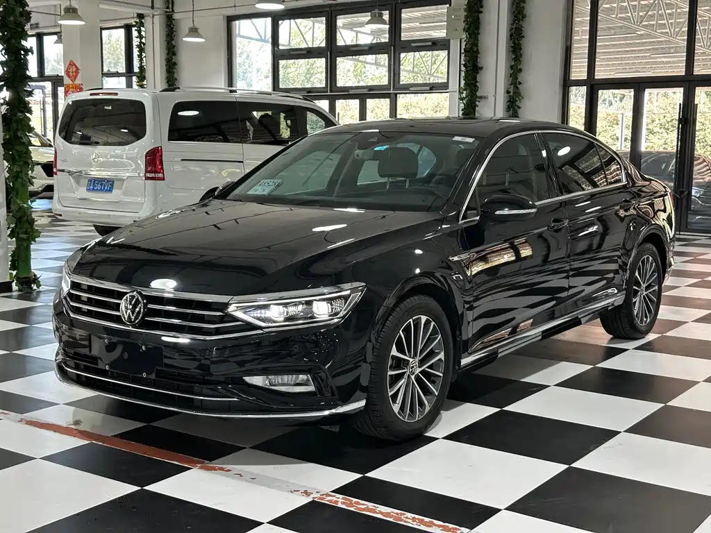 Аукционный лист VOLKSWAGEN MAGOTAN 2020