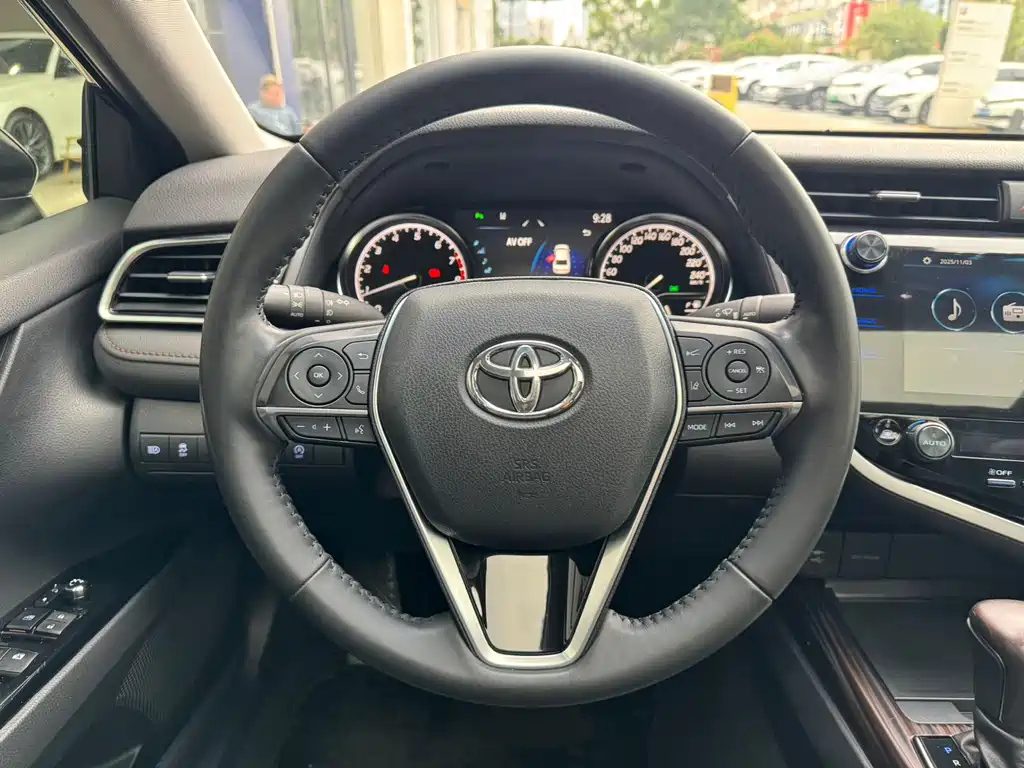 TOYOTA CAMRY 2019