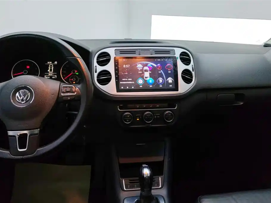 VOLKSWAGEN TIGUAN 2016