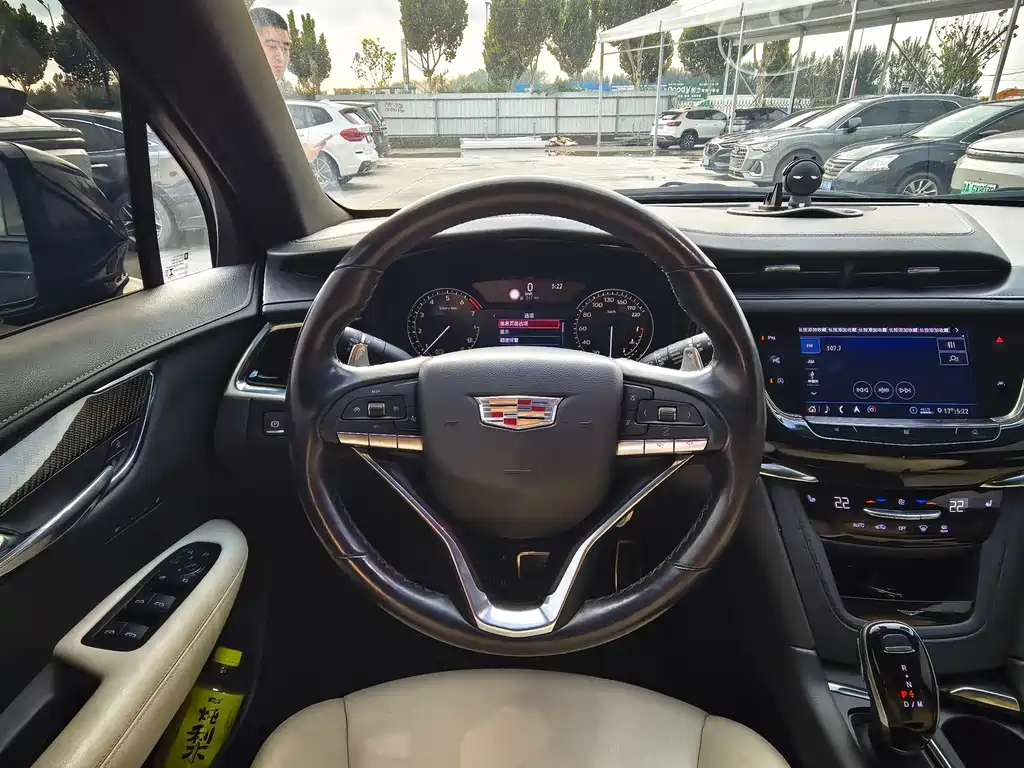 CADILLAC XT6 2021