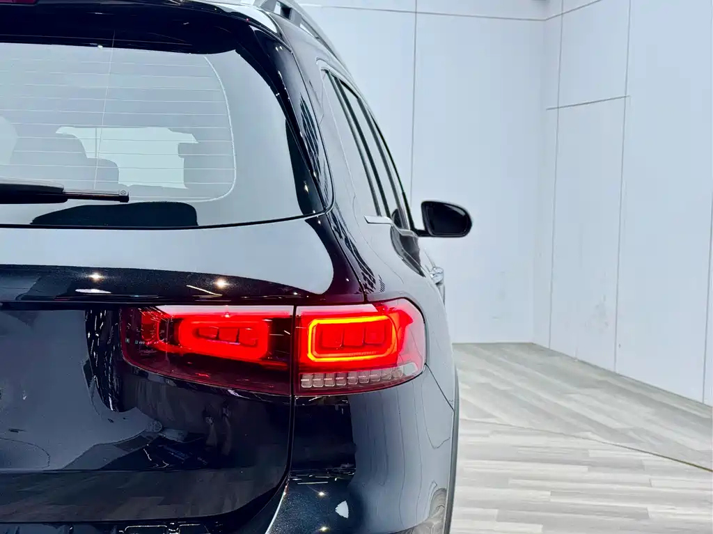 MERCEDES BENZ GLB 2020