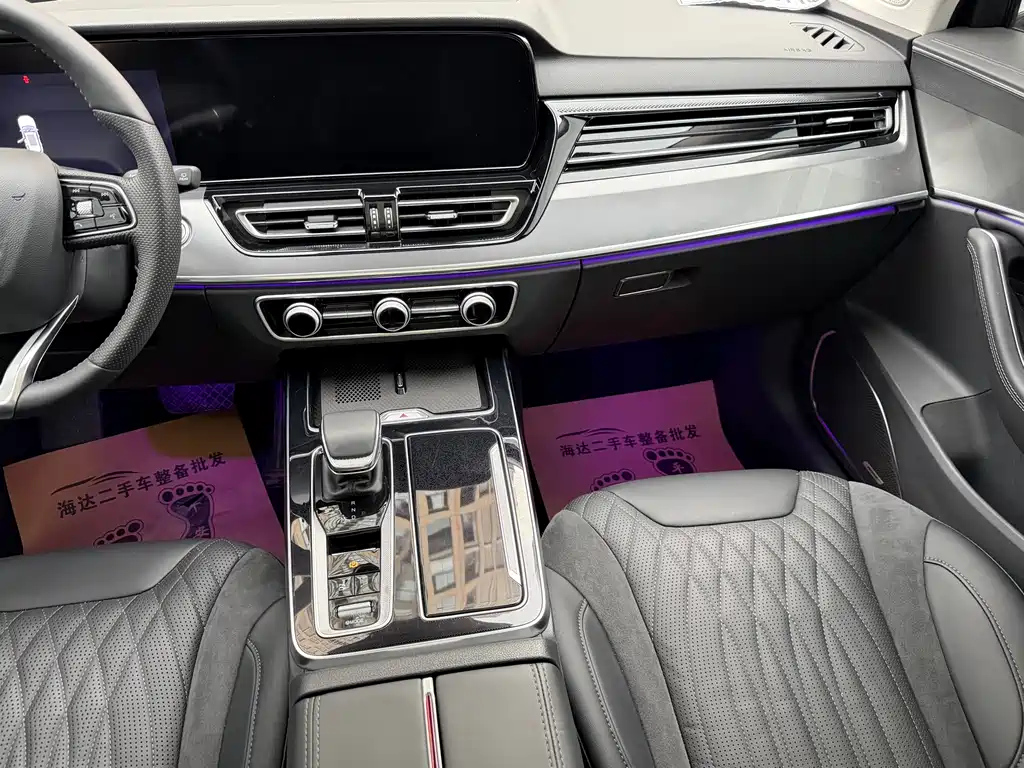 HONGQI HS5 2023