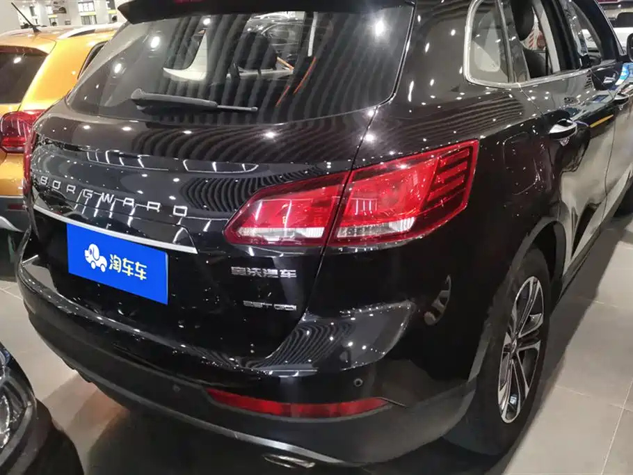 BORGWARD BX7 2016