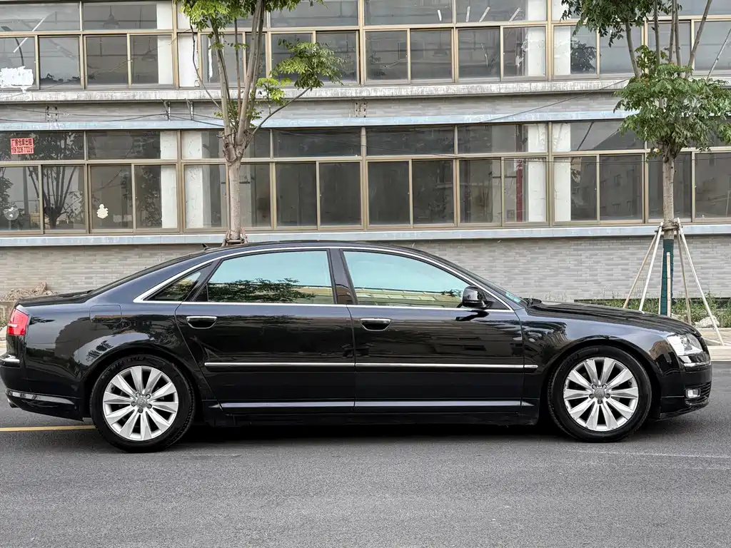 AUDI A8 2009
