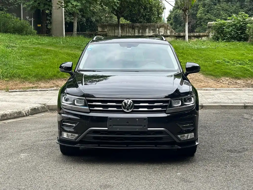 VOLKSWAGEN TIGUAN L 2021