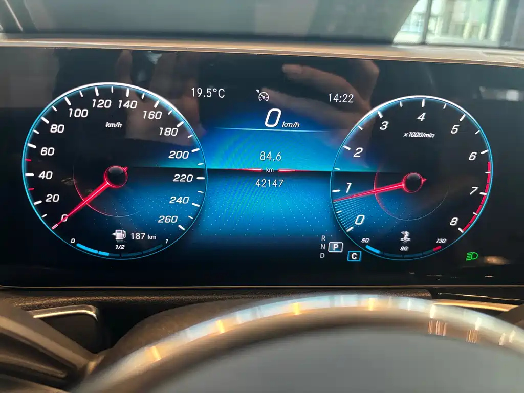 MERCEDES BENZ GLB 2020