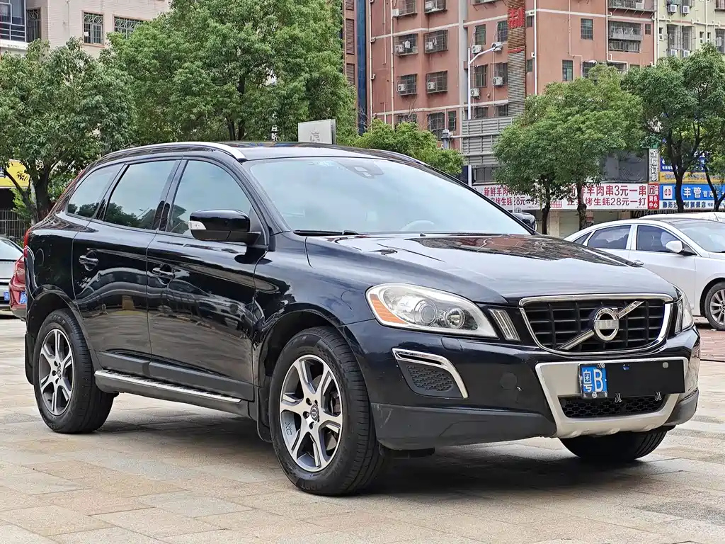 VOLVO XC60 IMPORT 2012
