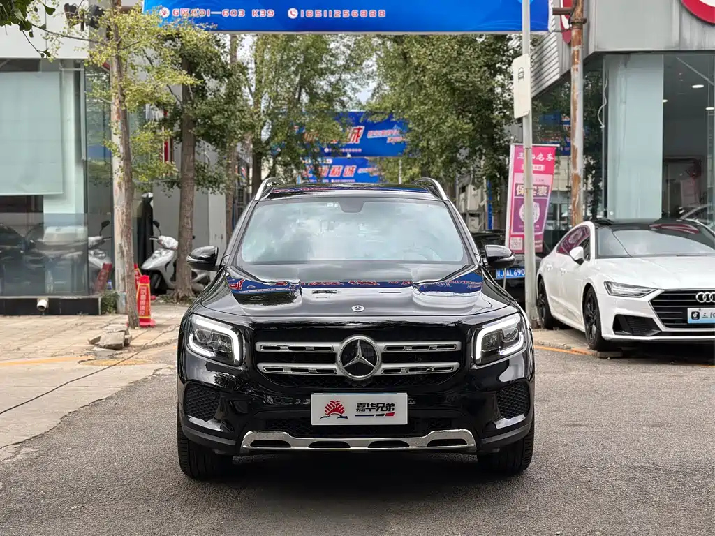 MERCEDES BENZ GLB 2023