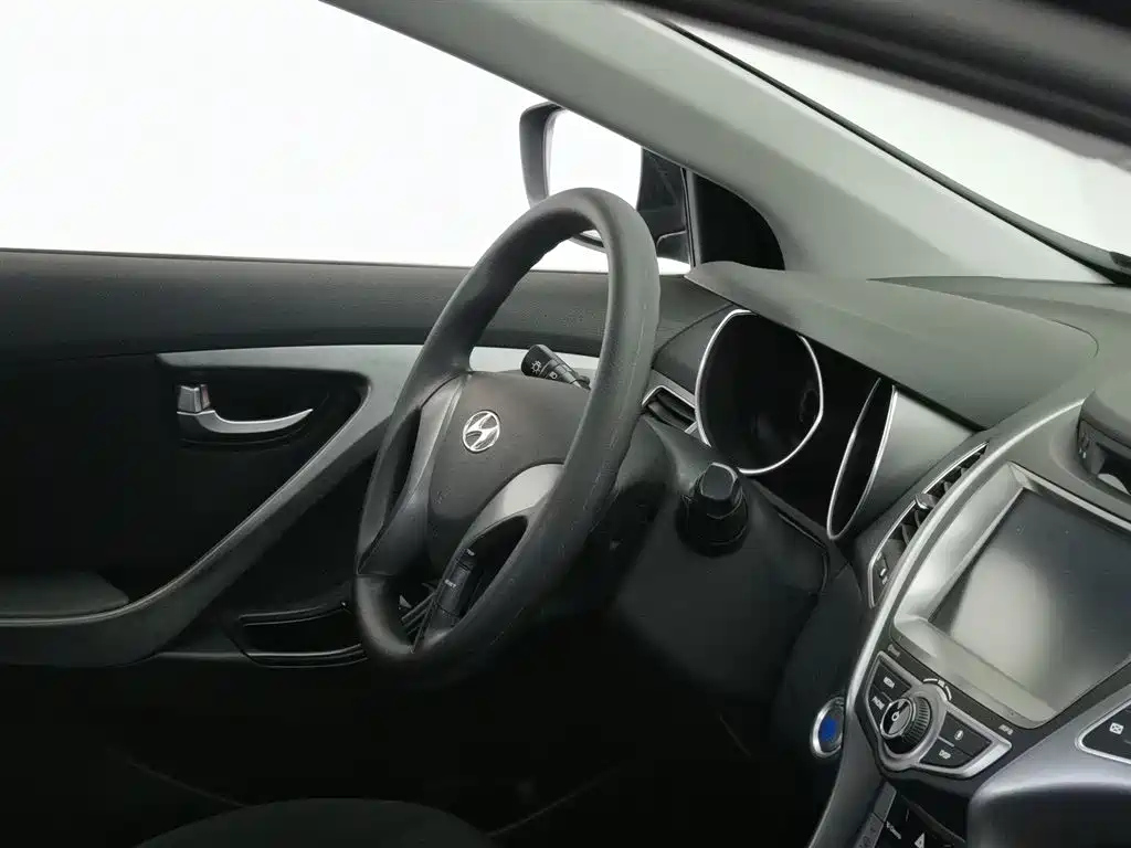 HYUNDAI ELANTRA 2016