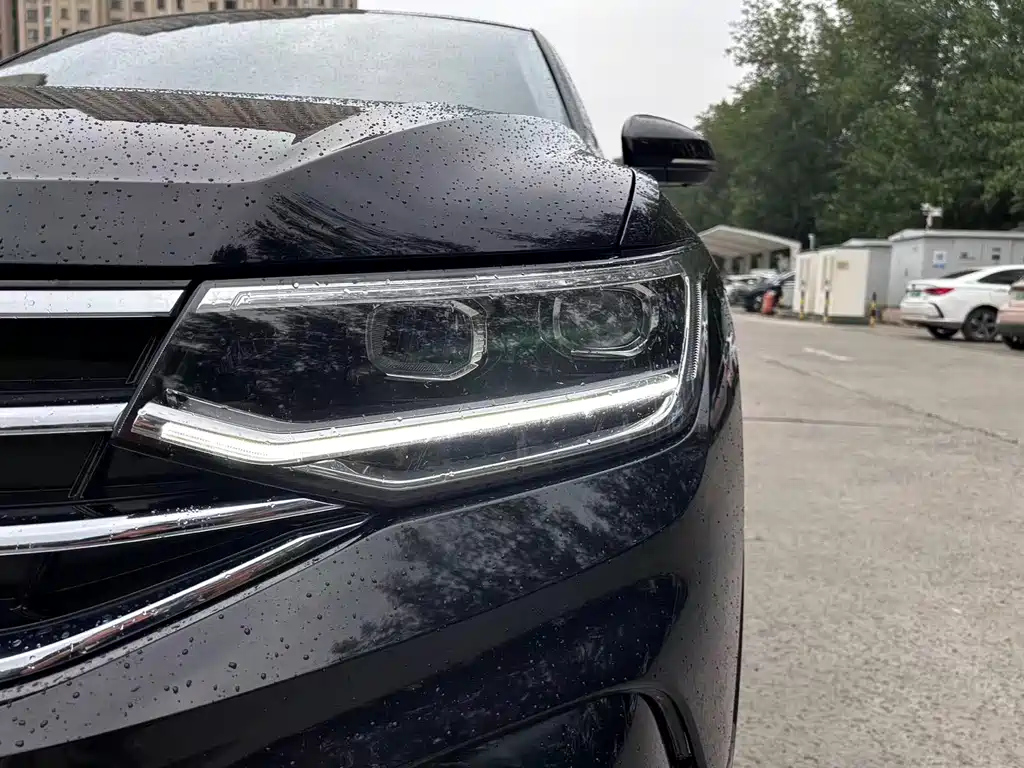 VOLKSWAGEN TIGUAN L 2023