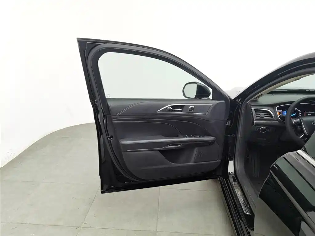 FORD TAURUS 2017