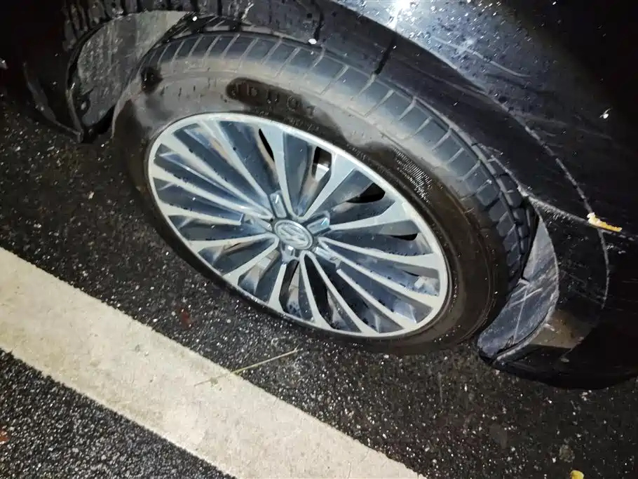 VOLKSWAGEN PASSAT 2017