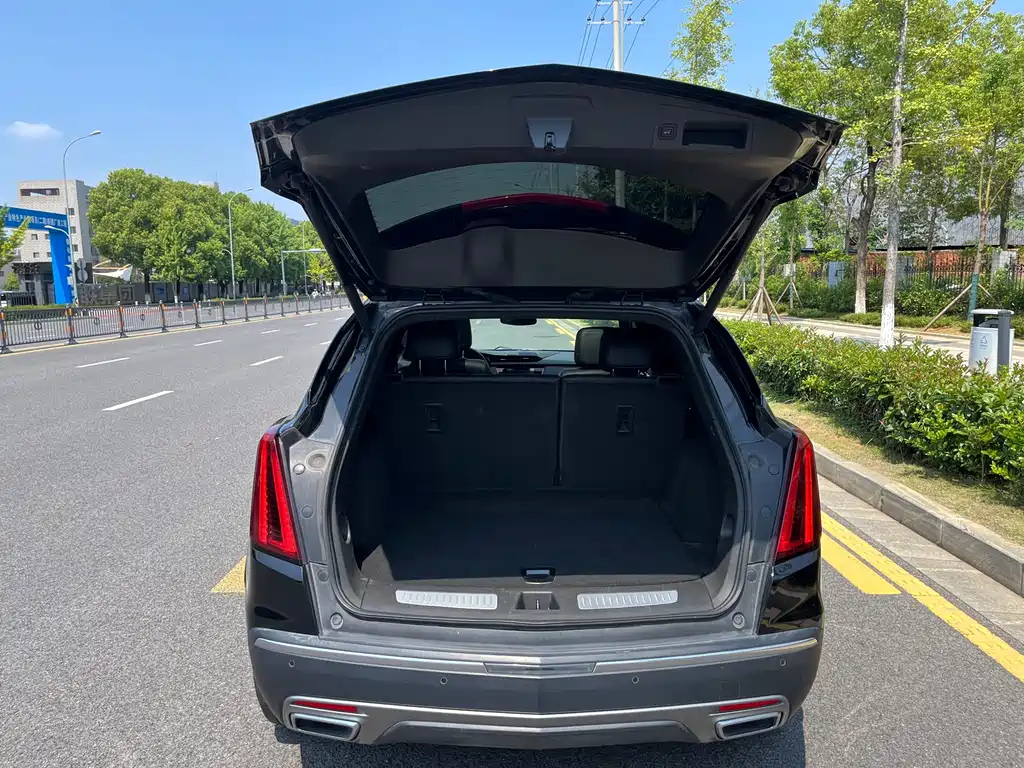 CADILLAC XT5 2021