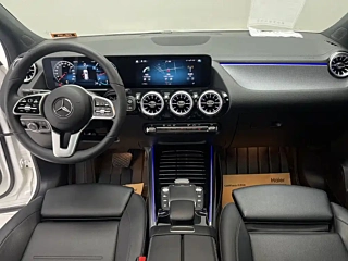 MERCEDES BENZ GLA  2020 YEAR GLA 200 2020