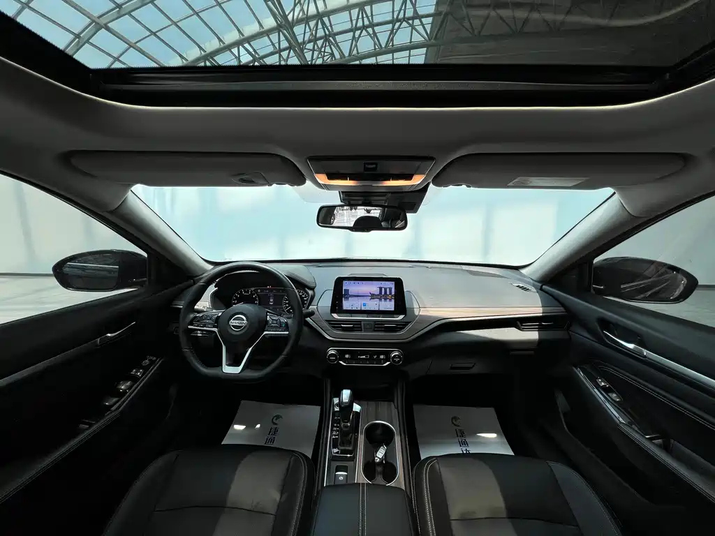 NISSAN TEANA 2022