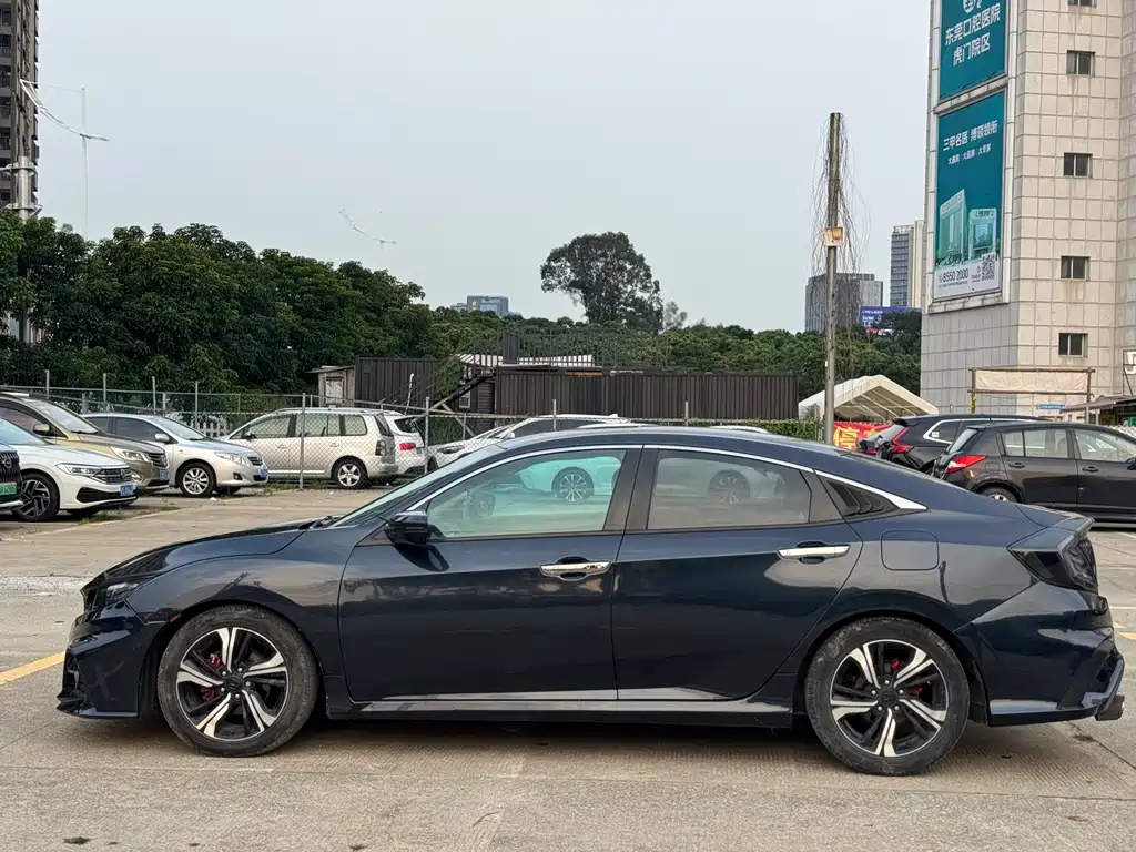 HONDA CIVIC 2019