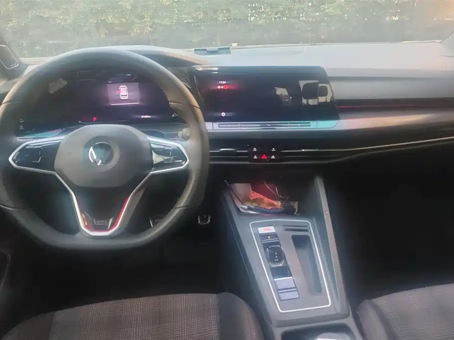 VOLKSWAGEN GOLF GTI 2022